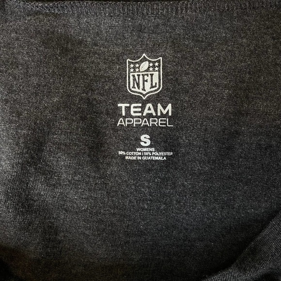 NFL Team Apparel Raiders Branded V-neck Size Small - Picture 7 of 8